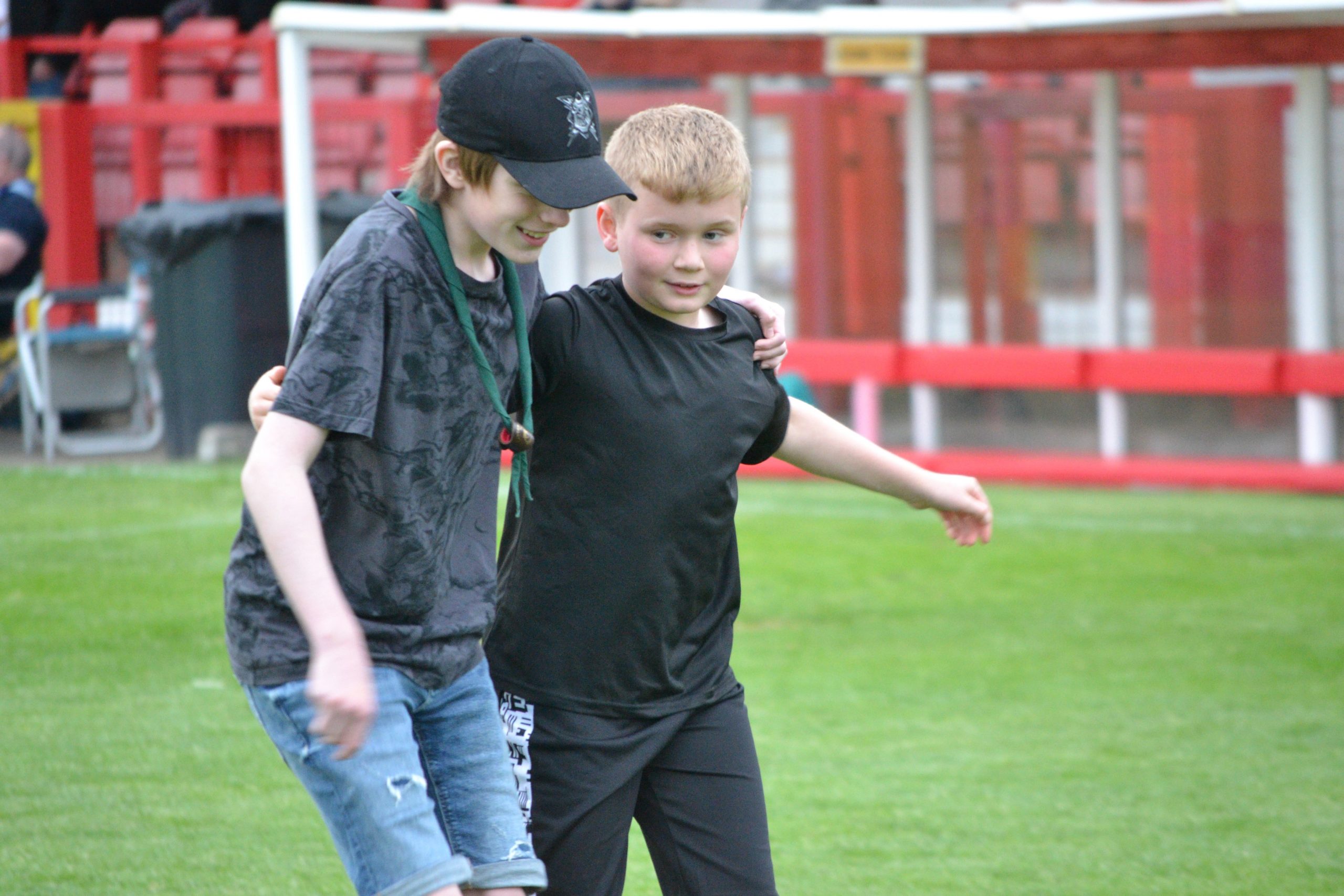 2 Scouts in three legged race